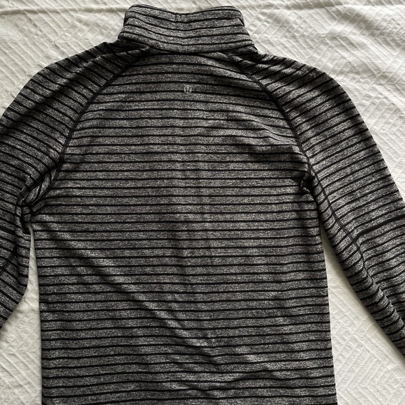 Lululemon Men long sleeve 1/4 zip shirt striped heathered black Medium - Picture 5 of 8